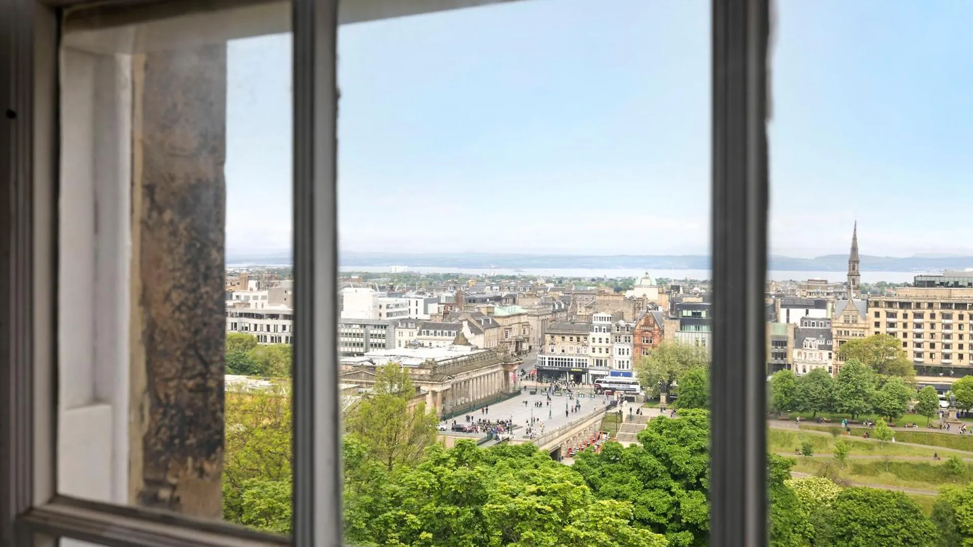 Joivy Eclectic Apartment Near Edinburgh Castle