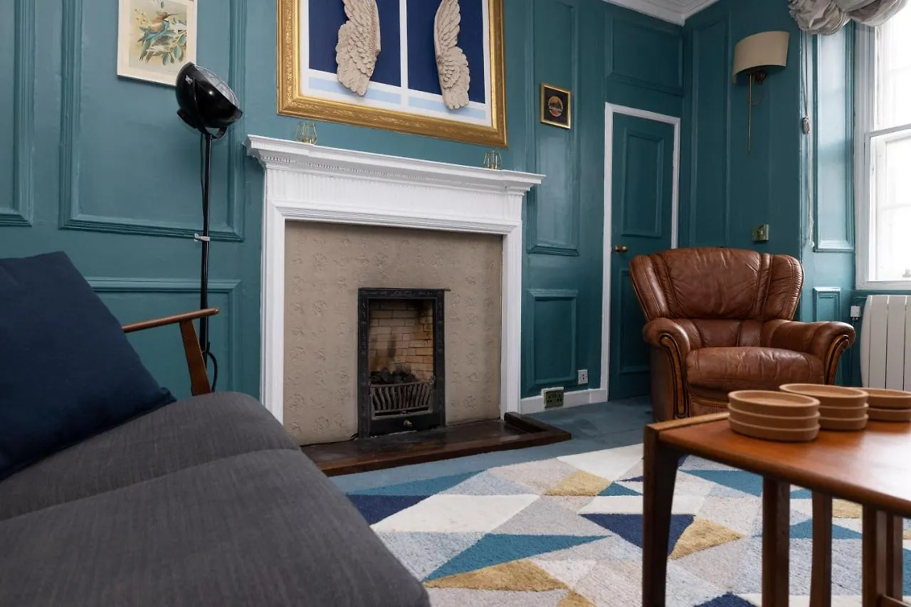 Joivy Eclectic Apartment Near Edinburgh Castle Regno Unito