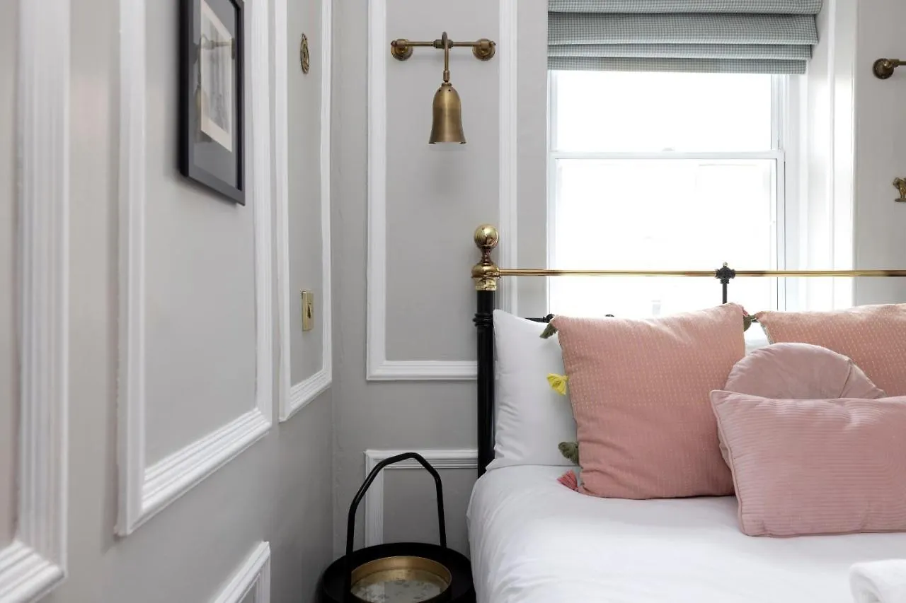 Joivy Eclectic Apartment Near Edinburgh Castle Regno Unito