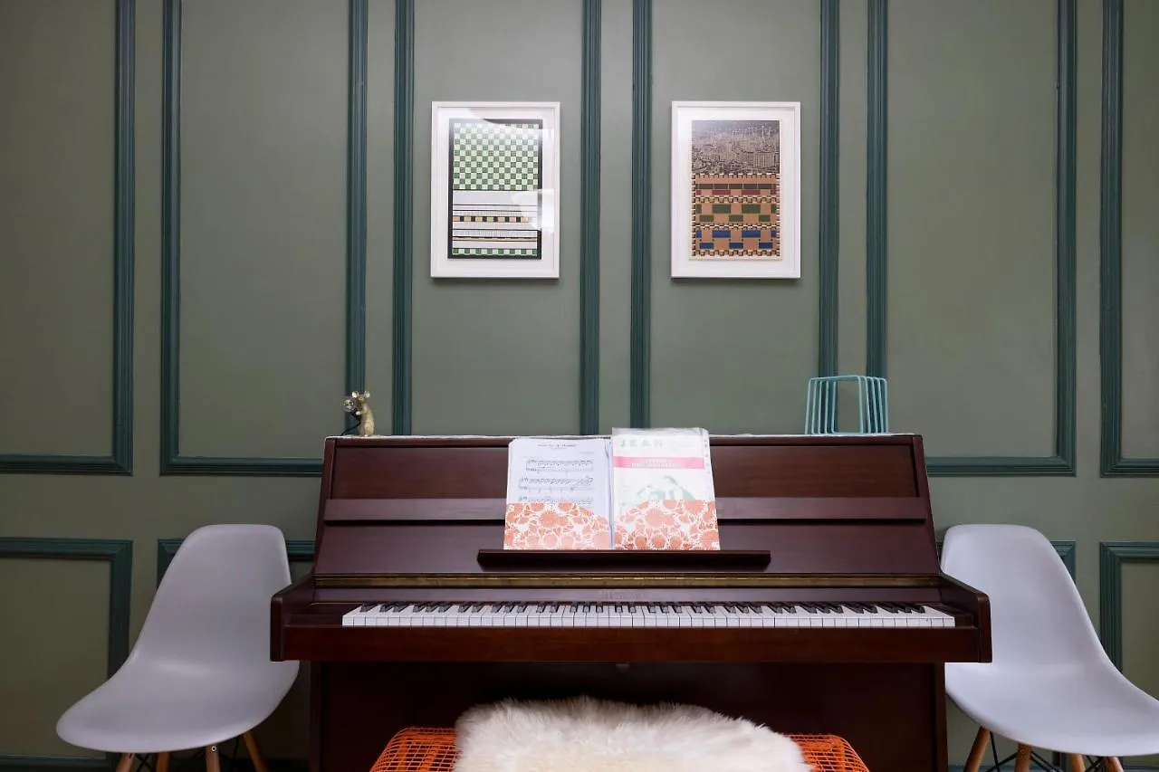 Joivy Eclectic Apartment Near Edinburgh Castle